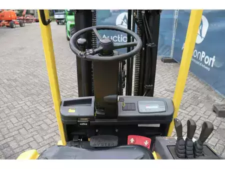 Elektromos 4 kerekű 2002  Hyster E3.00XM-847 (18)