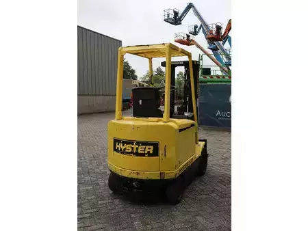 Elektromos 4 kerekű 2002  Hyster E3.00XM-847 (6)
