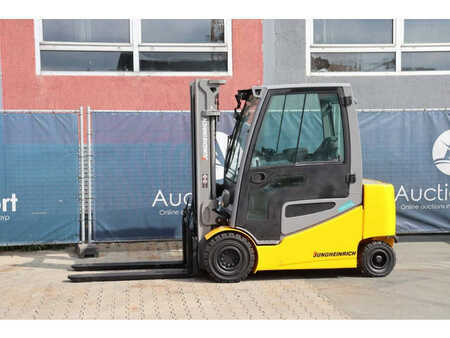 4-wiel elektrische heftrucks 2018  Jungheinrich EFG 425s (1)