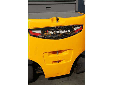 Elektro čtyřkolový VZV 2018  Jungheinrich EFG 425s (16)
