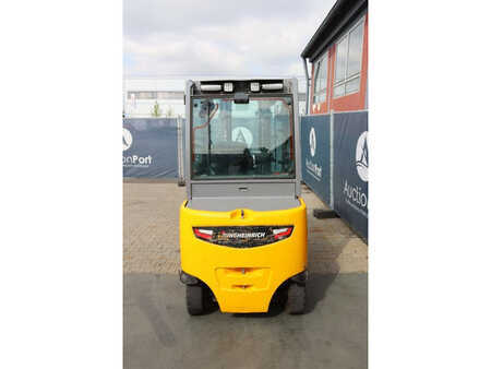4-wiel elektrische heftrucks 2018  Jungheinrich EFG 425s (4)