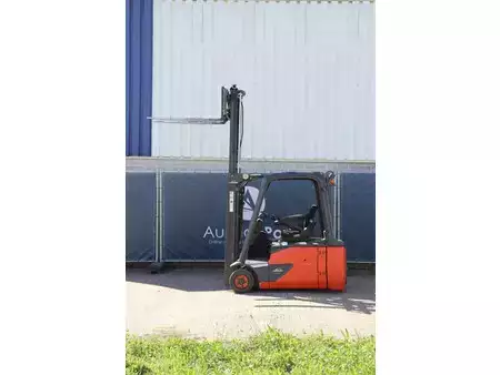 Elektro 4 Rad 2020  Linde E16L-02 (32)