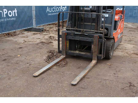 Chariots électriques à 4 roues 2000  Toyota 5FBE18 (10)