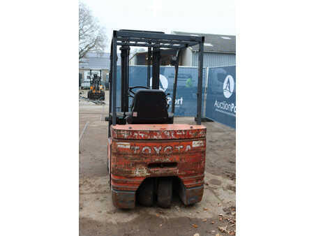 Chariots électriques à 4 roues 2000  Toyota 5FBE18 (17)