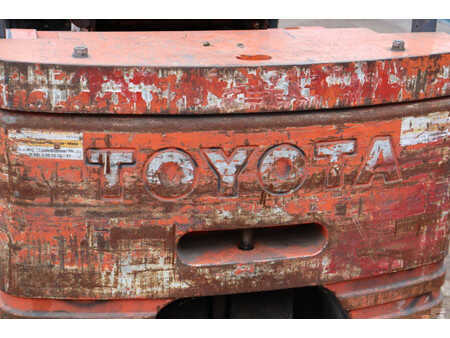 Chariots électriques à 4 roues 2000  Toyota 5FBE18 (20)