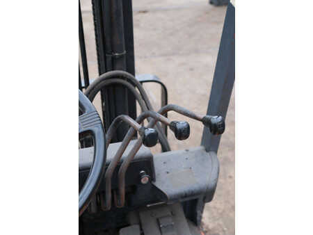 Chariots électriques à 4 roues 2000  Toyota 5FBE18 (28)