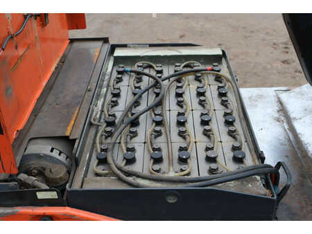 Chariots électriques à 4 roues 2000  Toyota 5FBE18 (32)