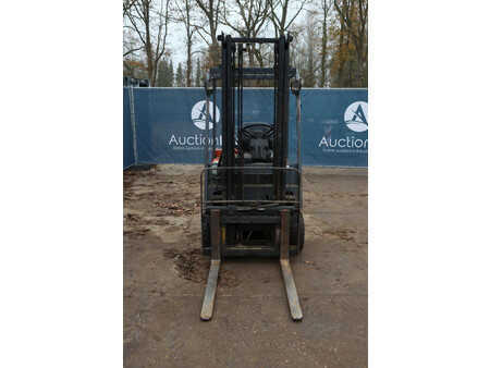 Chariots électriques à 4 roues 2000  Toyota 5FBE18 (8)