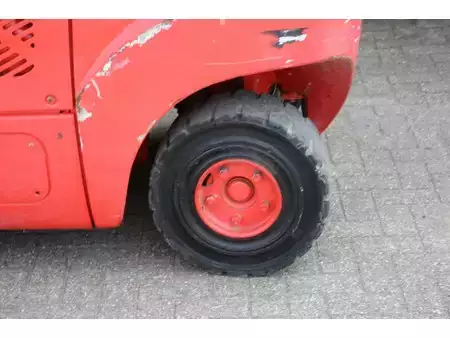 Diesel Forklifts 2011  Linde H25D (11)