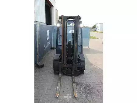 Diesel Forklifts 2011  Linde H25D (7)