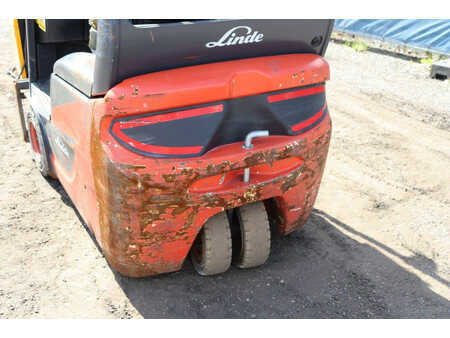 Carrelli elettrici 4 ruote 2019  Linde E16C (16)