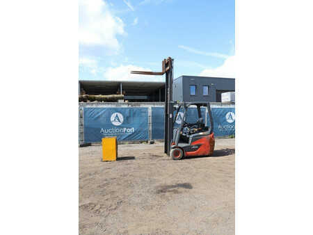 Carrelli elettrici 4 ruote 2019  Linde E16C (25)