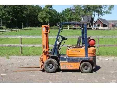 Empilhador a gás 1987  Toyota 5FG18 (2)