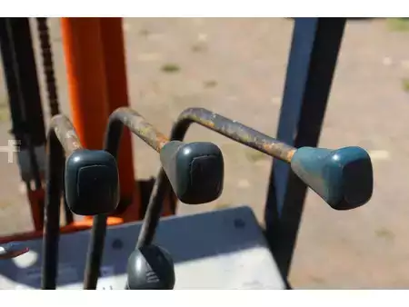 Empilhador a gás 1987  Toyota 5FG18 (28)