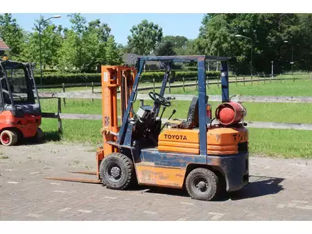 Empilhador a gás 1987  Toyota 5FG18 (3)