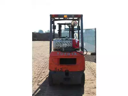 Gasoltruck 1999  Toyota 42-7FGF15 (5)