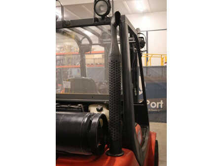 Carretilla elevadora GLP 1998  Linde H30T-03 (18)