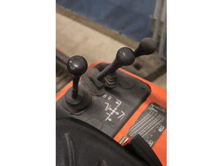 Carretilla elevadora GLP 1998  Linde H30T-03 (24)