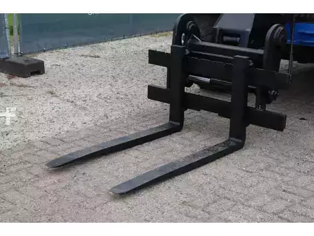 Telescopic forklift rigid 2019  New Holland LM628 (10)