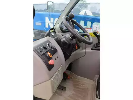 Telescopic forklift rigid 2019  New Holland LM628 (22)