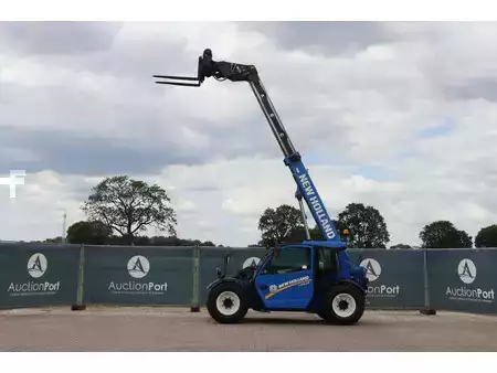 Telescopic forklift rigid 2019  New Holland LM628 (39)