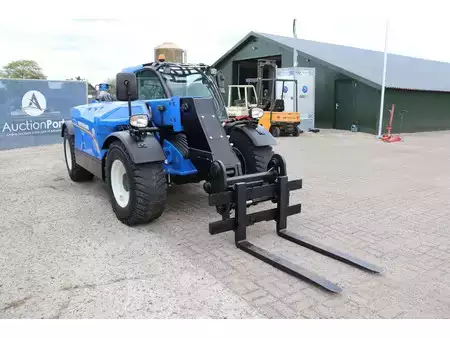 Telescopic forklift rigid 2019  New Holland LM628 (7)