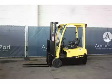Electric - 4 wheels 2012  Hyster J1.8XNT (1)