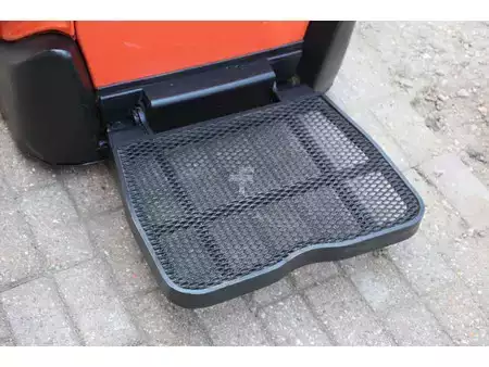 Stacker pedestre 2018  Toyota SPE200D (21)