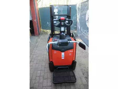Stacker pedestre 2018  Toyota SPE200D (4)