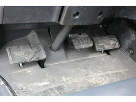 Sähkö - 4 pyör 2020  Linde E25L-01 (20)