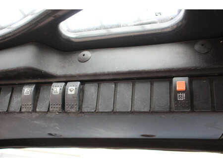 Sähkö - 4 pyör 2020  Linde E25L-01 (28)