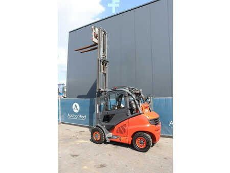 Treibgasstapler 2019  Linde H40T-02 (27)