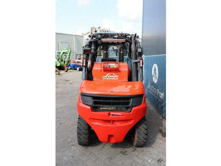 Treibgasstapler 2019  Linde H40T-02 (4)