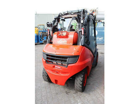 Treibgasstapler 2019  Linde H40T-02 (5)