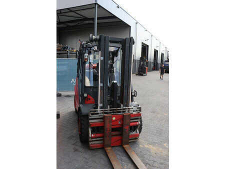 Treibgasstapler 2019  Linde H40T-02 (6)