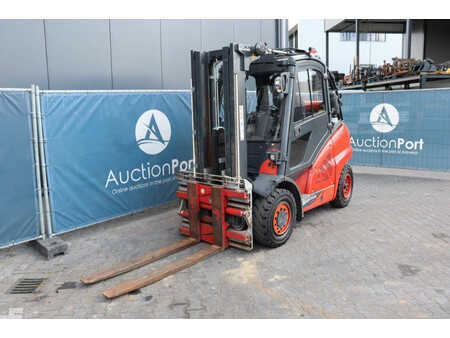 Treibgasstapler 2019  Linde H40T-02 (8)