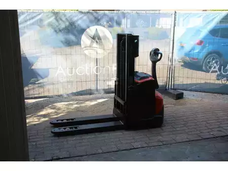 Stacker pedestre 2023  Toyota SWE200D (1)