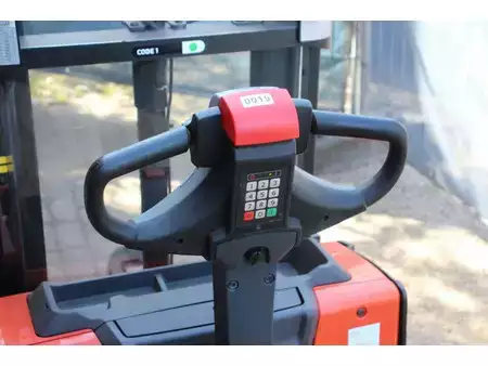 Stacker pedestre 2023  Toyota SWE200D (14)