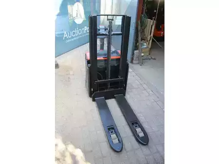 Stacker pedestre 2023  Toyota SWE200D (6)