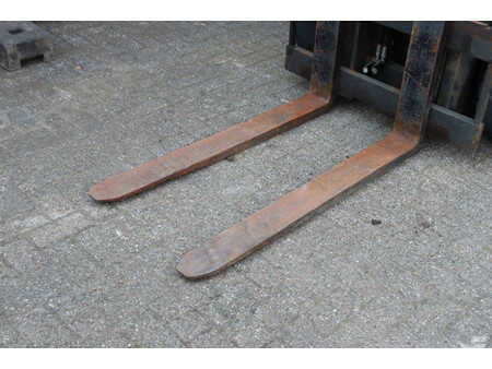 Sähkö - 4 pyör - Nissan 30 (10)