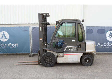 Sähkö - 4 pyör - Nissan 30 (2)