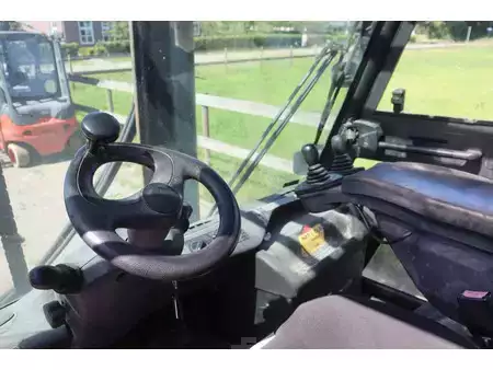 Carretilla elevadora GLP 2011  Linde H60T-01 (24)