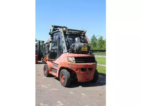 Carretilla elevadora GLP 2011  Linde H60T-01 (4)