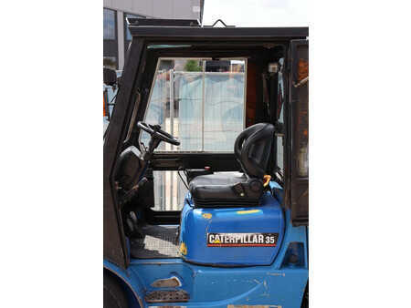 Carretilla elevadora diésel 2001  CAT Lift Trucks DP35K (19)