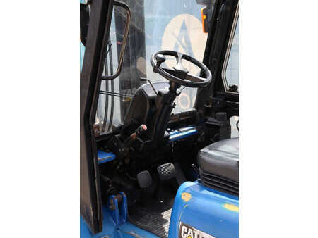 Carretilla elevadora diésel 2001  CAT Lift Trucks DP35K (23)
