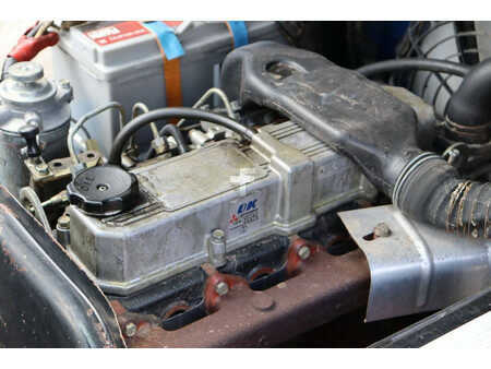 Carretilla elevadora diésel 2001  CAT Lift Trucks DP35K (36)