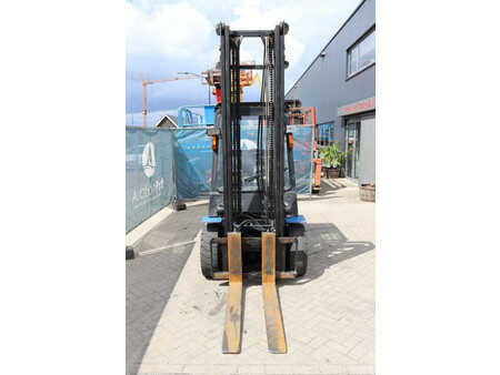 Carretilla elevadora diésel 2001  CAT Lift Trucks DP35K (8)