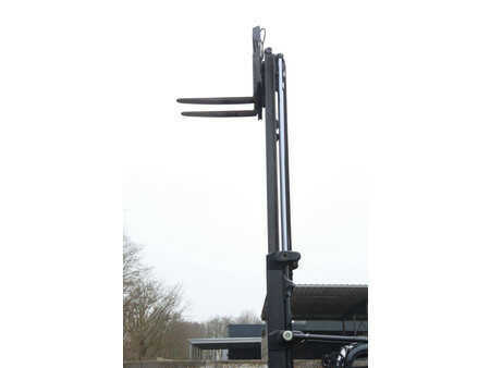 Gázüzemű targoncák 2020  Linde H35T-01 (34)