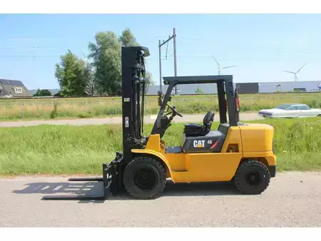 Diesel Forklifts 2007  CAT Lift Trucks DP45K-2 (2)