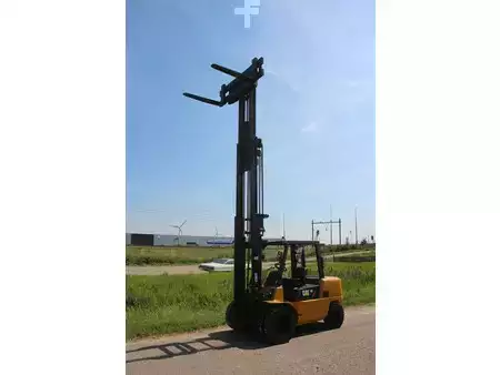 Diesel Forklifts 2007  CAT Lift Trucks DP45K-2 (28)